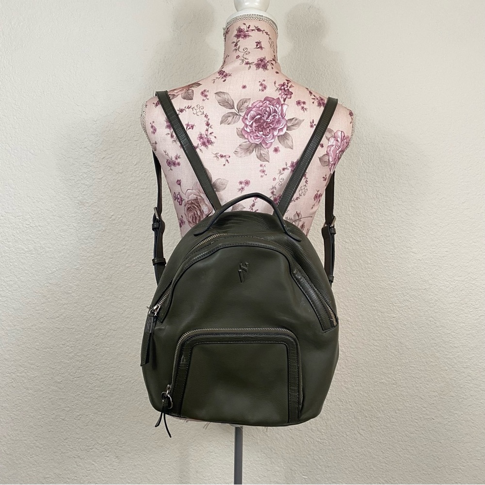 Simply Vera Olive Green Faux Leather Scale Embellished Zip Backpack Purse